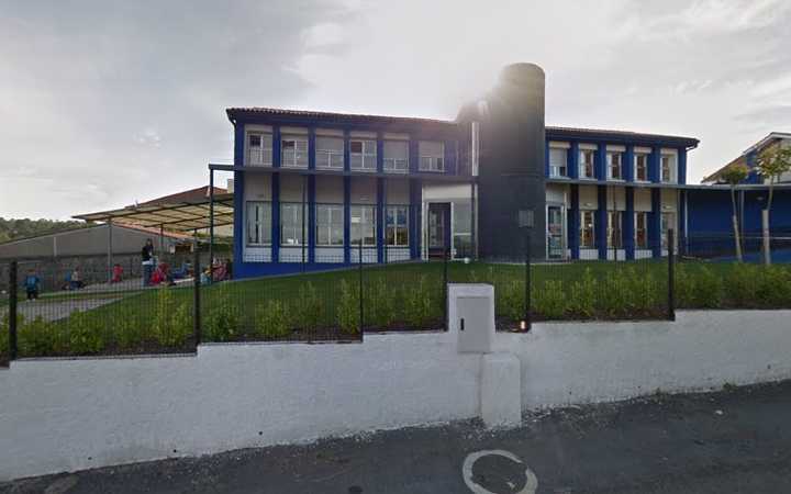 Fotografia tomada fuera de CPI Abegondo - Colegio público en Abegondo A Coruña