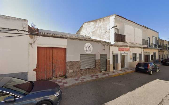 Fotografia tomada fuera de Guardería Infantil Arco Iris - Escuela en Arroyo de San Serván Badajoz