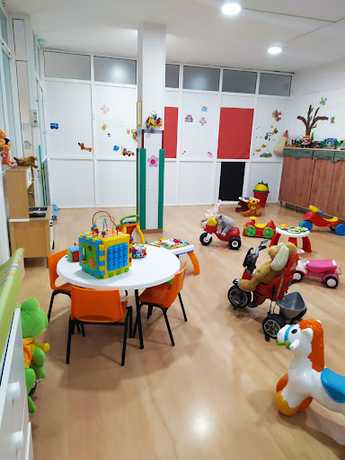 Fotografia tomada fuera de Centro de Educación Infantil Santa María de los Ángeles - Guardería en El Puerto de Sta Maria Cádiz