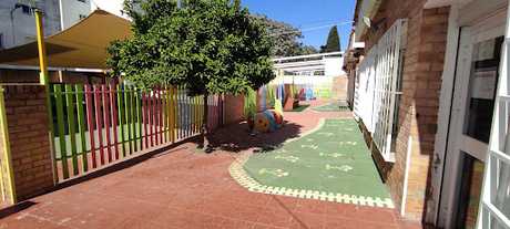 Fotografia tomada fuera de Escuela Infantil La Caracola - Colegio público en El Puerto de Sta María Cádiz