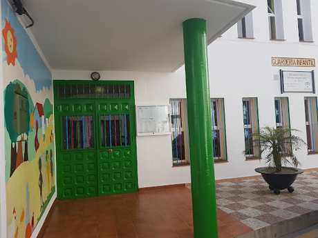 Fotografia tomada fuera de Guardería Infantil Matrona Ángeles Cabra - Escuela en Cómpeta Málaga