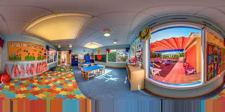 Fotografia tomada fuera de guarderia atalaya childrensplace - Guardería en Estepona Málaga