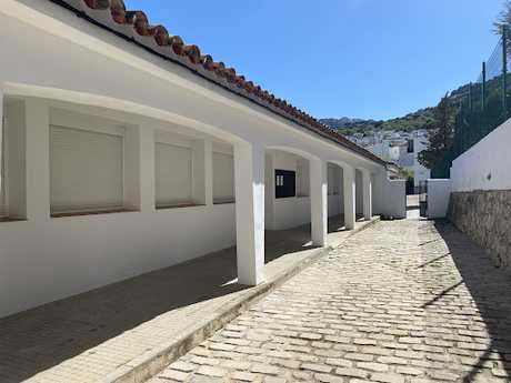 Fotografia tomada fuera de Colegio Público Virgen de la Concepción - Colegio público en Montejaque Málaga