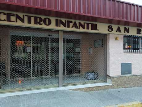 Fotografia tomada fuera de Centro de Educación Infantil San Rafael - Escuela en Ronda Málaga