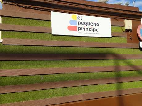 Fotografia tomada fuera de Escuela Infantil El Pequeño Principe - Guardería en Sevilla Sevilla