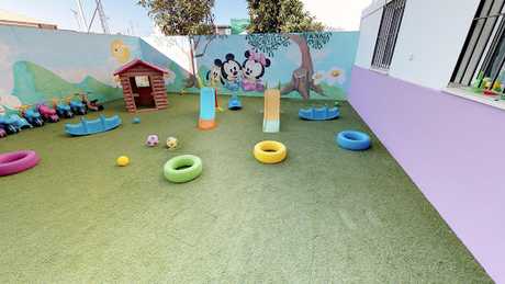 Fotografia tomada fuera de Centro de Educación Infantil Rainbow (Bormujos) - Guardería en Bormujos Sevilla