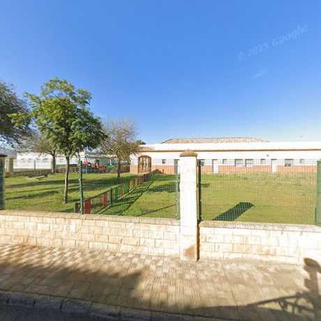 Fotografia tomada fuera de Colegio de Enseñanza preescolar y primaria Garabato - Escuela en Isla Mayor Sevilla