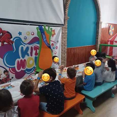 Fotografia tomada fuera de Kid's world - Parque infantil en Aznalcázar Sevilla