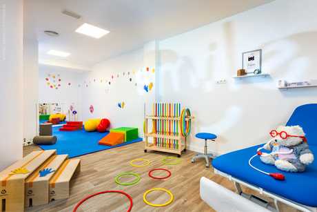 Fotografia tomada fuera de Escuela Infantil Smile - Centro de educación preescolar en Sevilla Sevilla