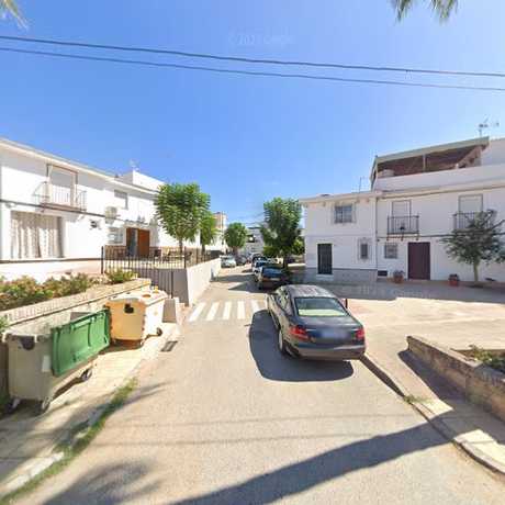 Fotografia tomada fuera de Escuela Infantil Uno Dos Tres - Colegio público en Alcolea del Río Sevilla