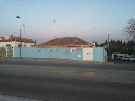 Fotografia tomada fuera de Mama Canguro Centro Educativo 0 A 3 S. L - Escuela de primaria en Alcalá de Guadaíra Sevilla